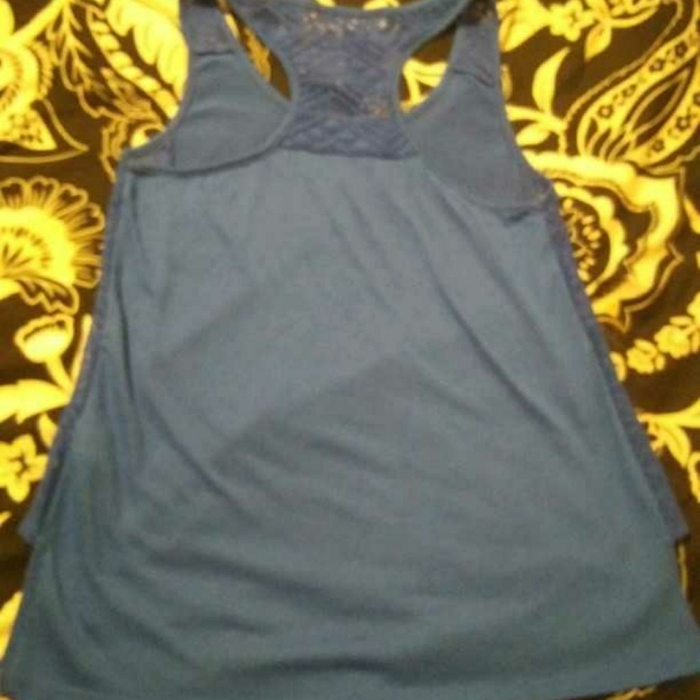 Shrit - Picture 3 of 3
